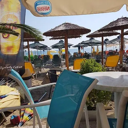 One Bedroom Appartement At Paralia 50 M Away From The Beach With Sea View Balcony And Wifi Appartement *