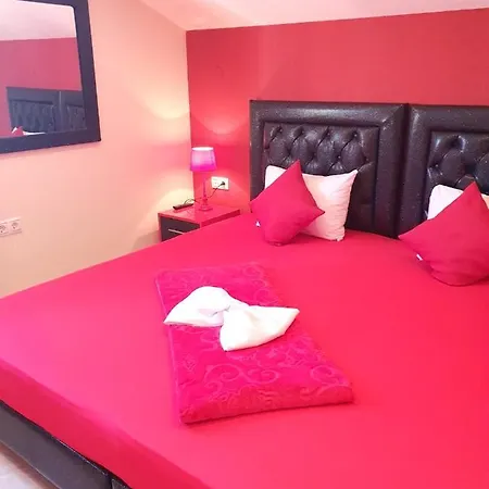 Appartement One Bedroom Appartement At Paralia 50 M Away From The Beach With Sea View Balcony And Wifi *